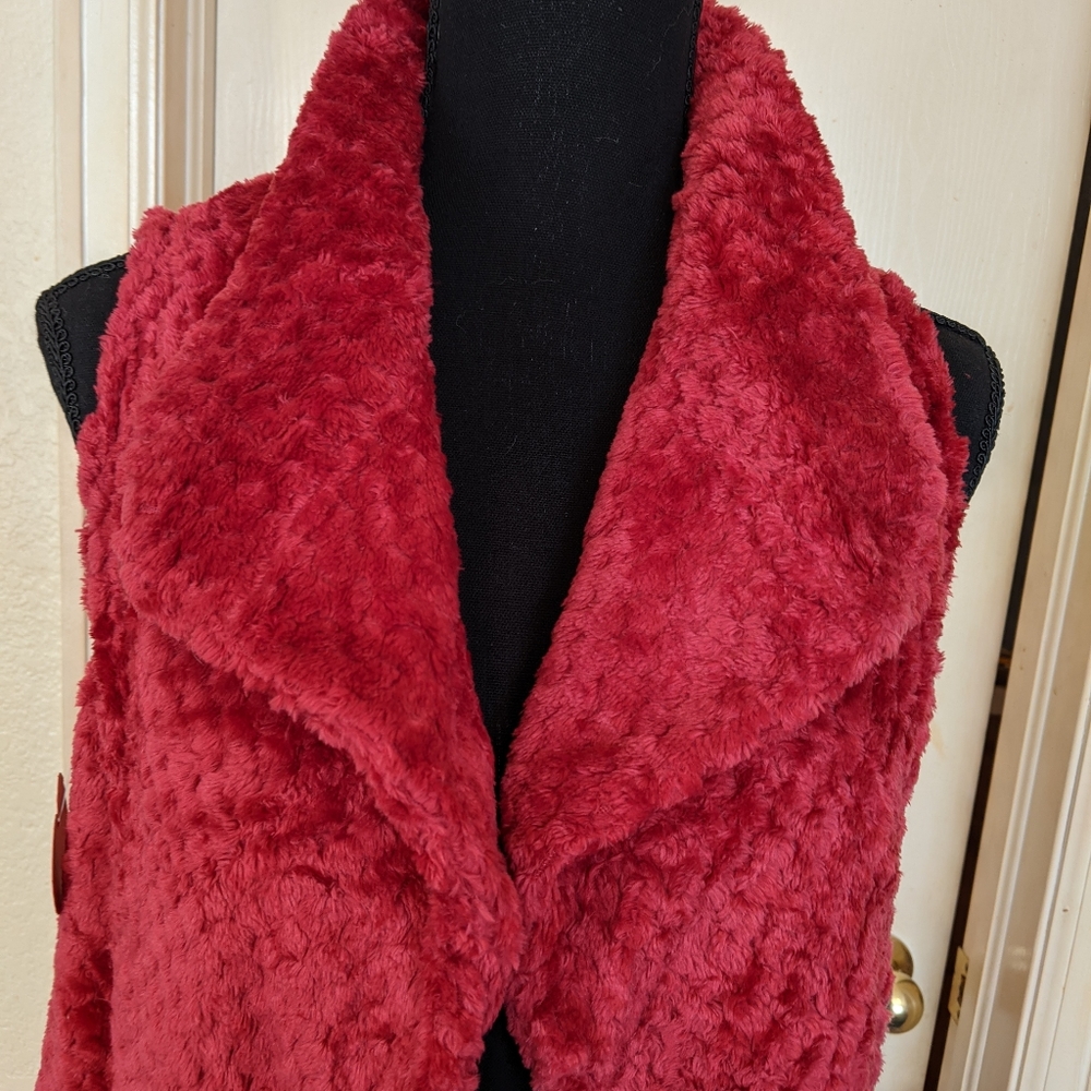 Fleece  Boutique Vest - Picture 2 of 10
